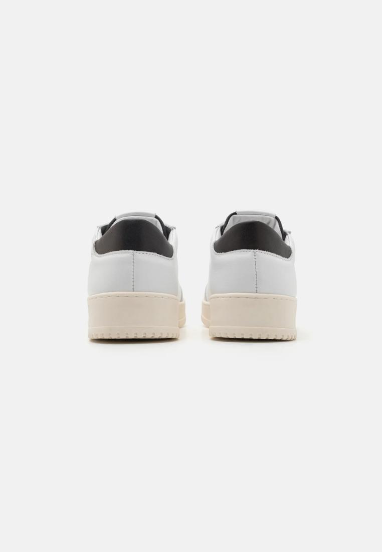 MARIO VALENTINO 95S7002VTC - Scarpe - Valentino