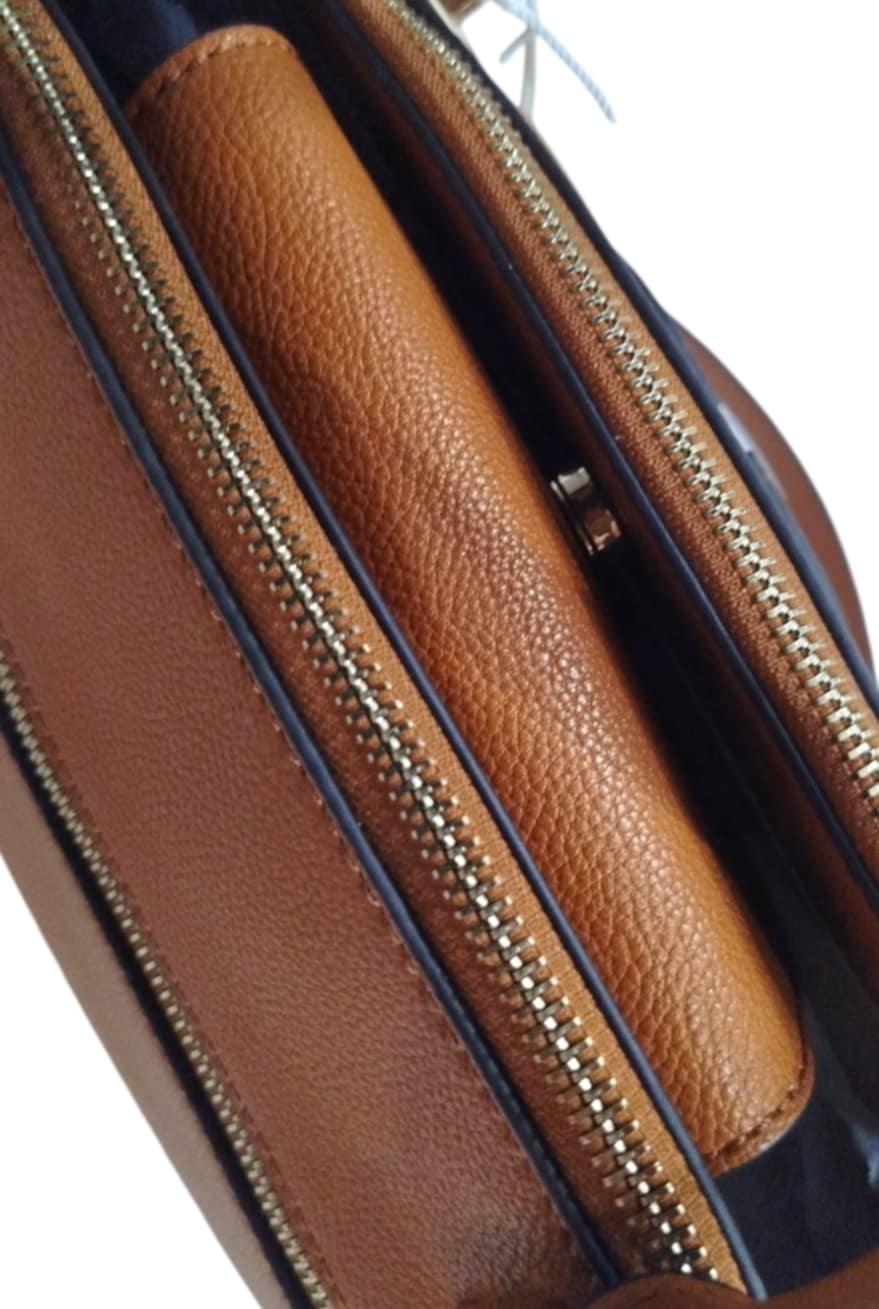BG953606 - BORSA - GUESS?