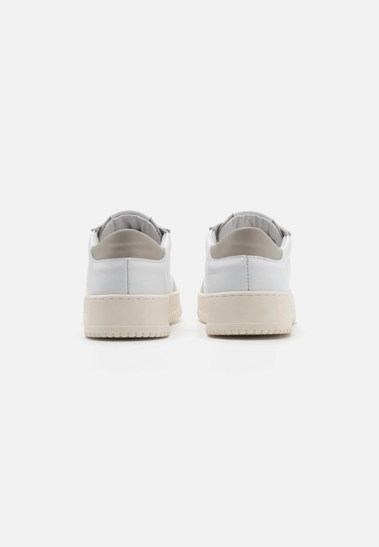 MARIO VALENTINO 95S7002VTC - Scarpe - Valentino