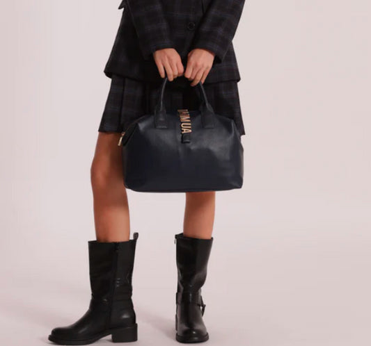 M8 J201243 -  - MIMI MUA