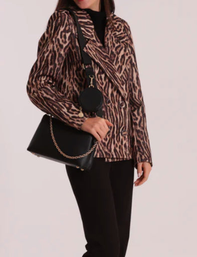 M8 J201260 - - MIMI MUA