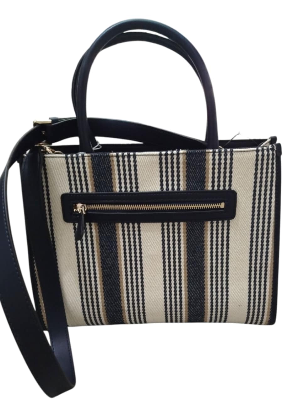 AS966222 - Borsa - GUESS?
