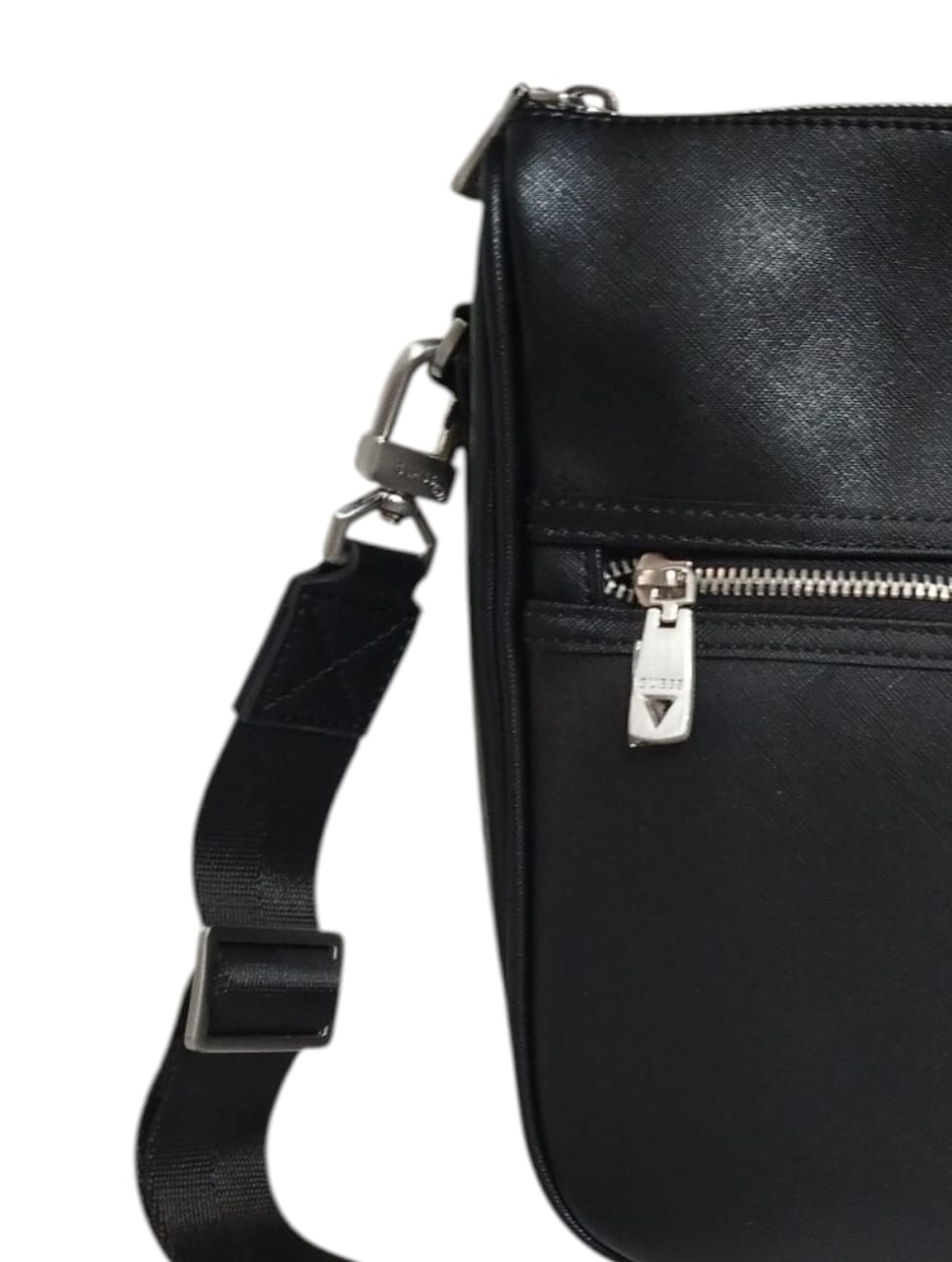 HMMISAP5417 - BLA - valigeria - GUESS?