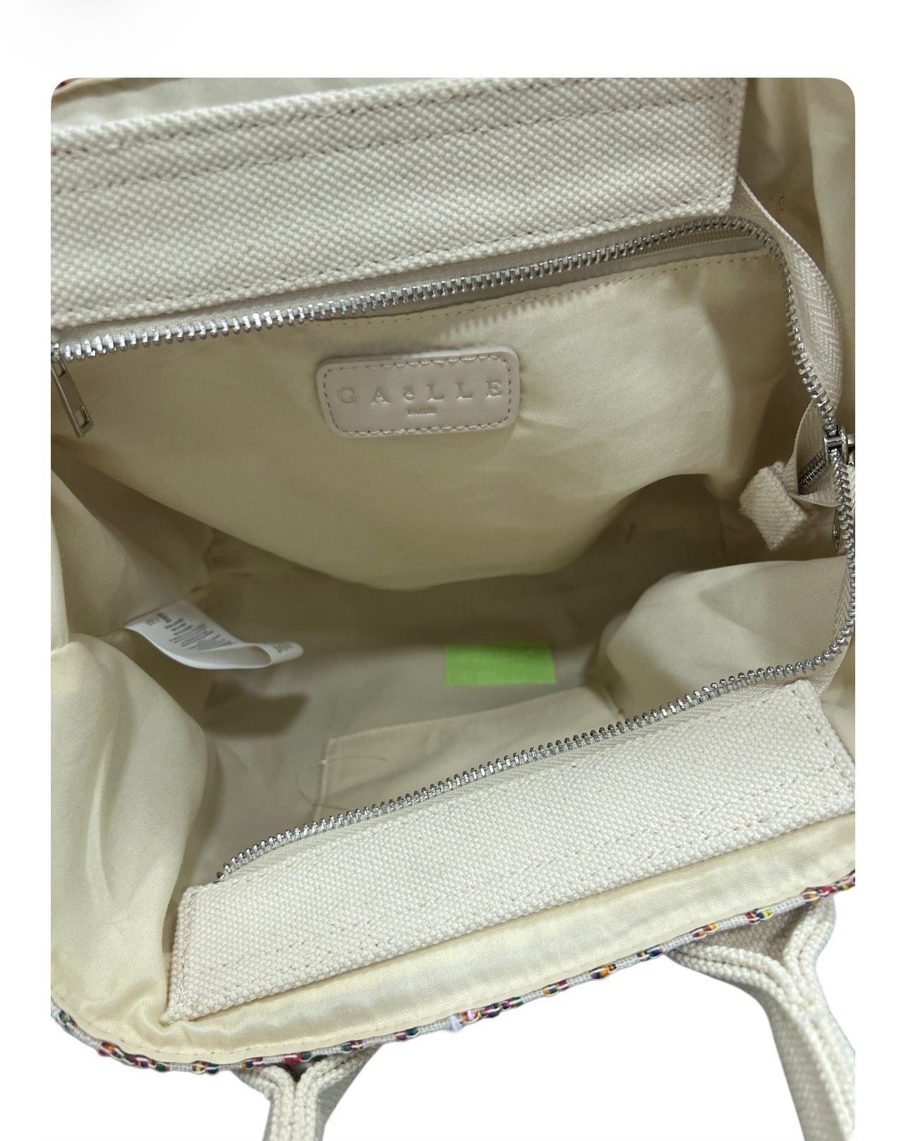 GAAWC03191 - Shopper
