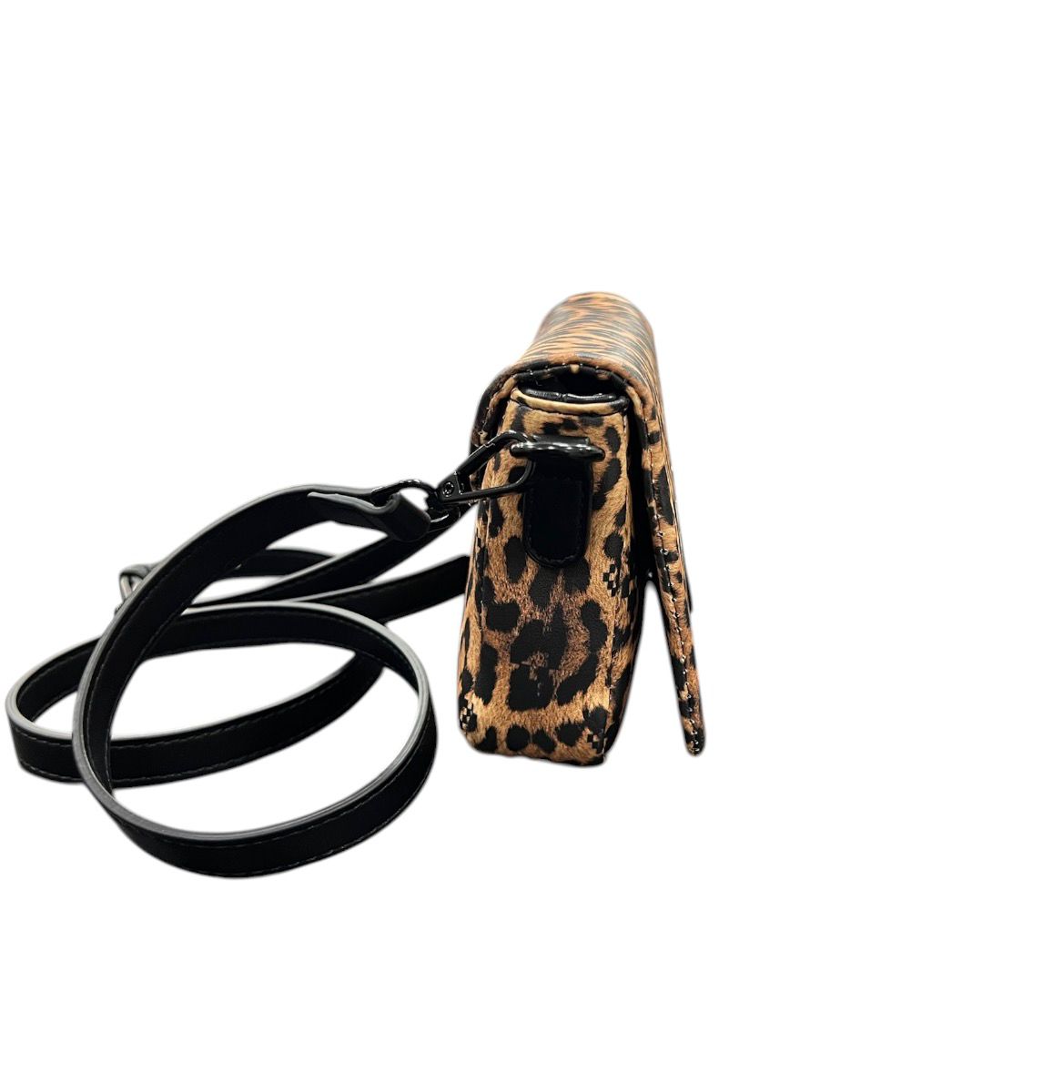 COMAS260417 - BORSA - Marcelo burlon