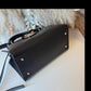 VG989105 - BORSA - GUESS?