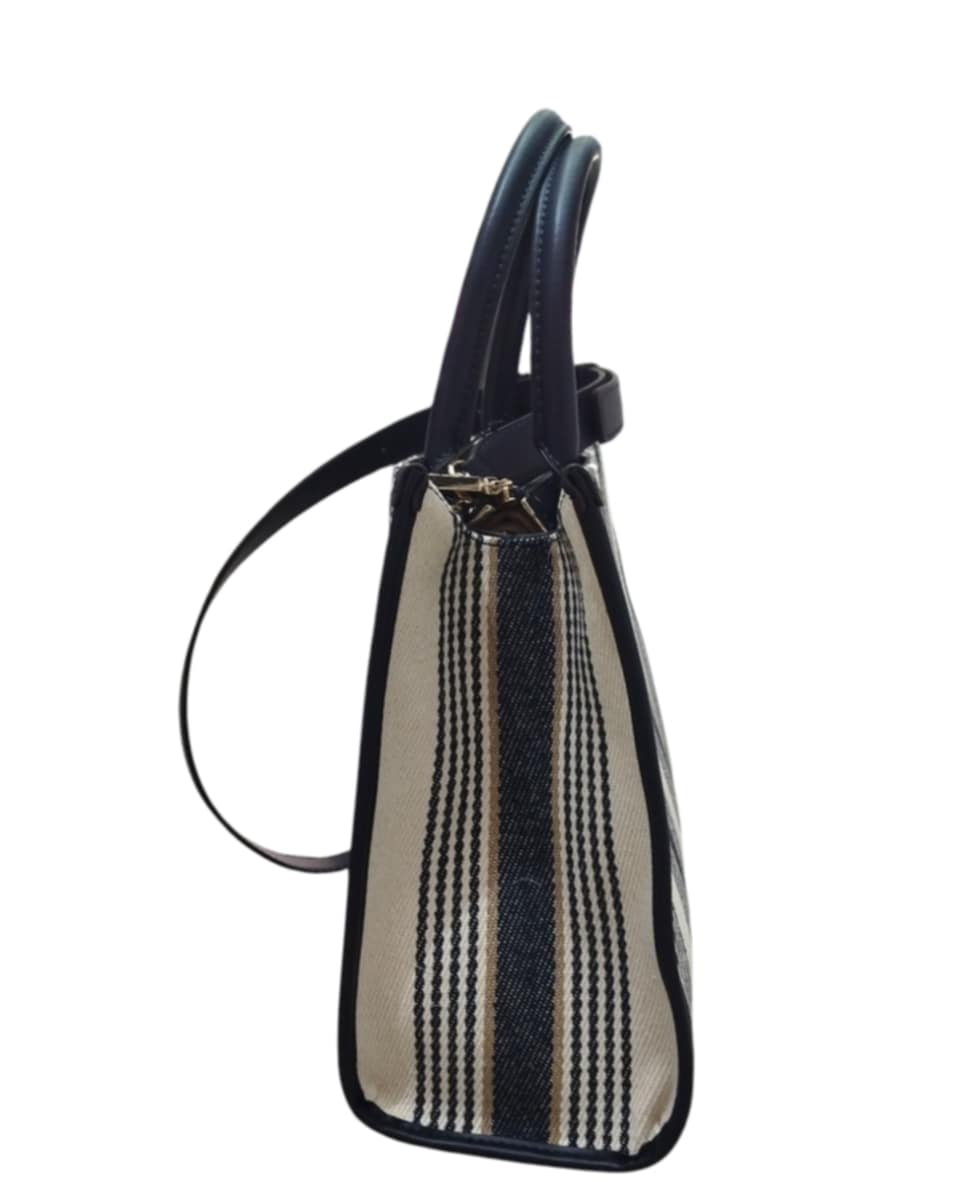 AS966222 - Borsa - GUESS?