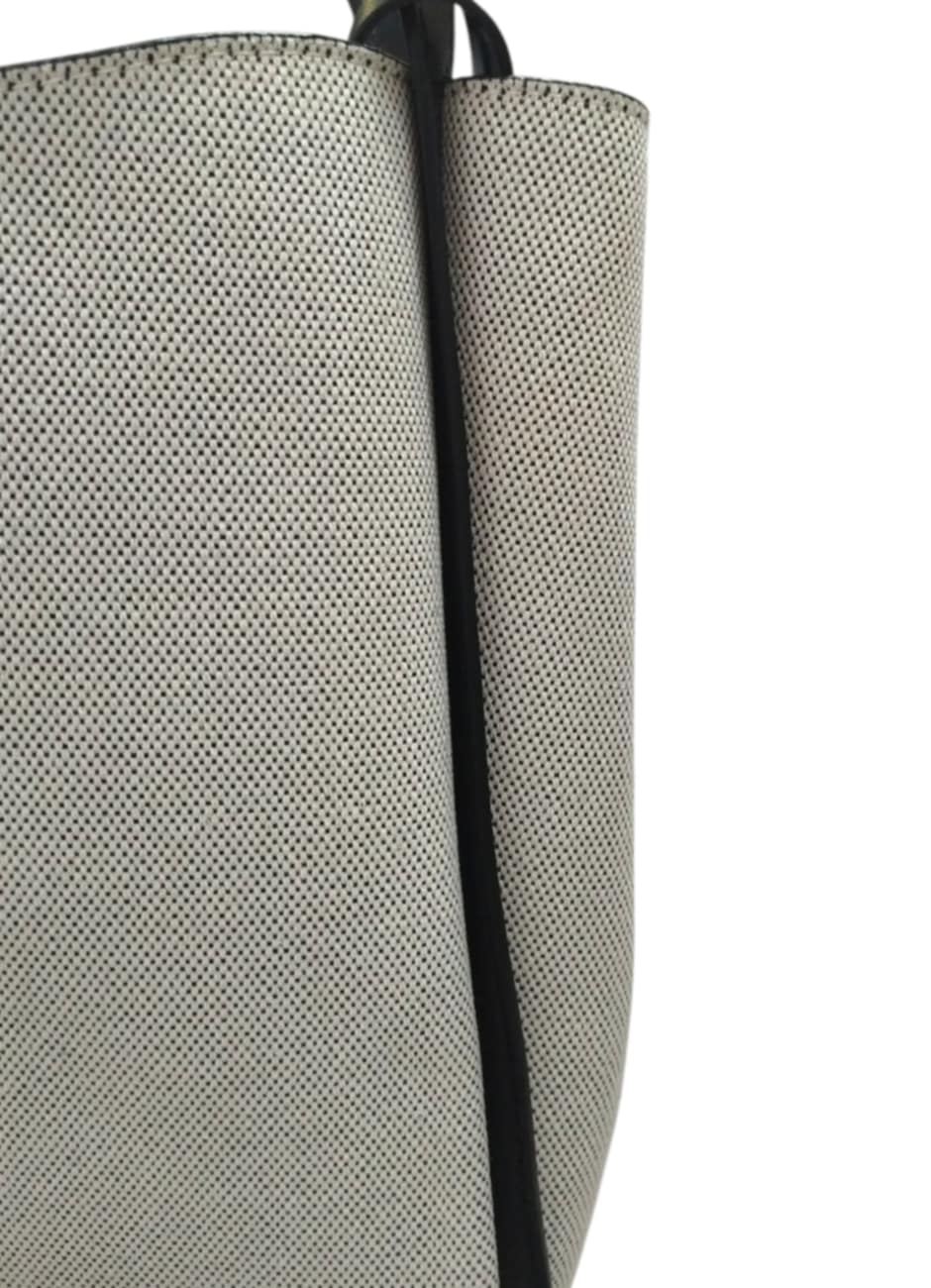 AG966223 - BORSA - GUESS?