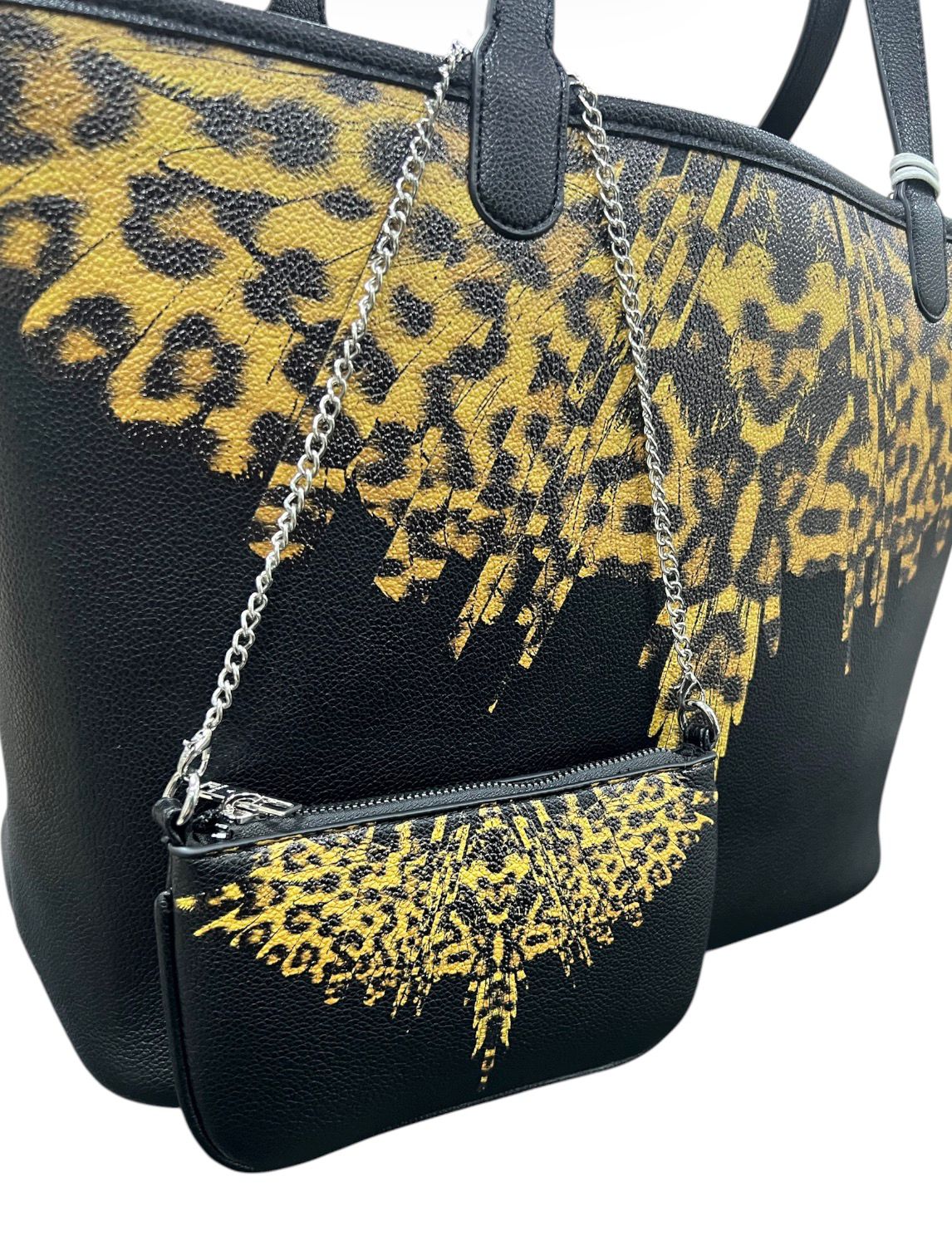 COMAS260456 - BORSA - Marcelo burlon